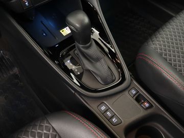 Car image 12