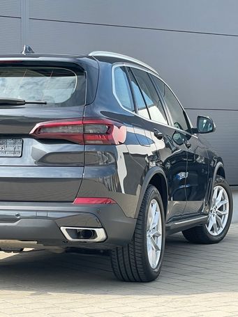 BMW X5 xDrive 210 kW image number 9