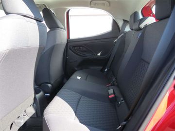 Car image 12