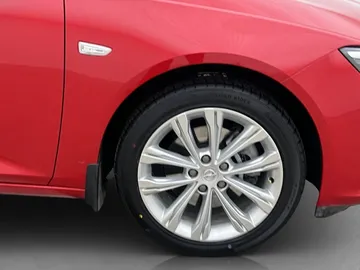 Car image 33