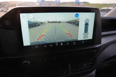 Car image 22