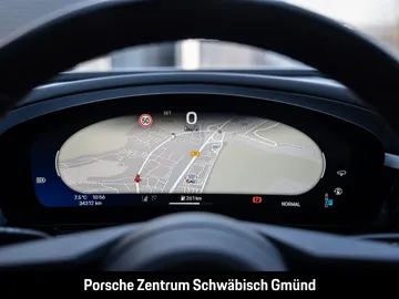Car image 32