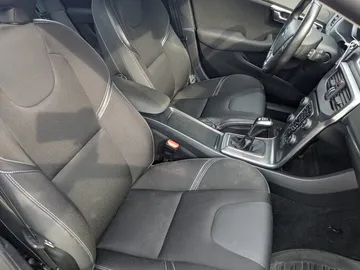 Car image 29