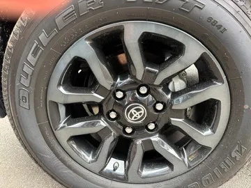 Car image 27