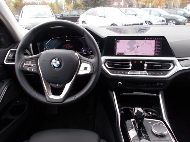 BMW 330 e Sport Line 215 kW image number 15