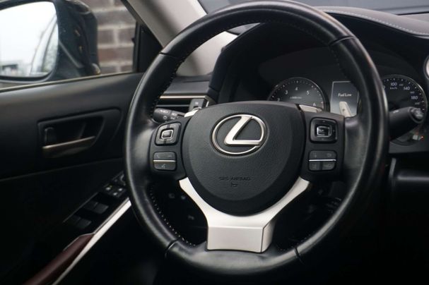 Lexus IS 300 H 164 kW image number 8