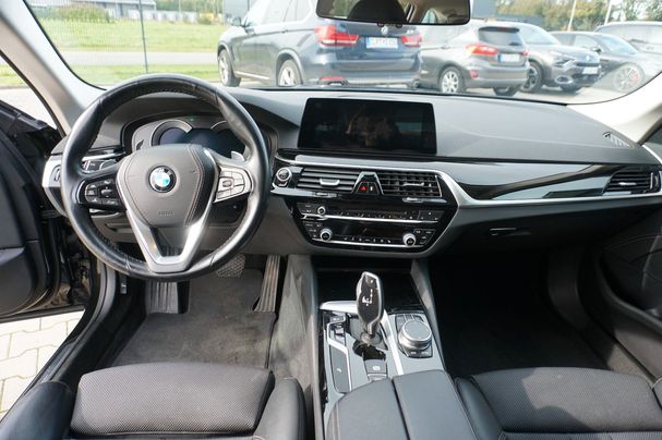 BMW 530d Touring 195 kW image number 11