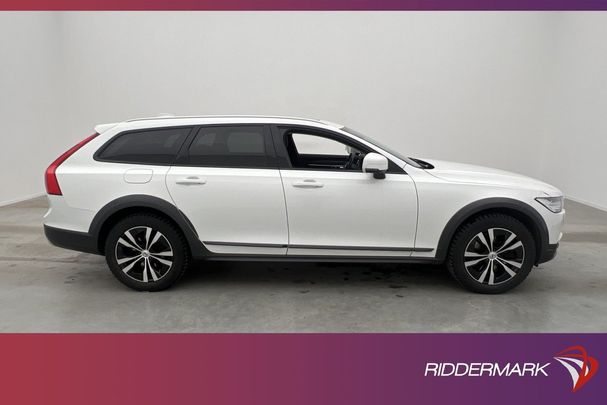 Volvo V90 Cross Country D4 AWD Plus 140 kW image number 4