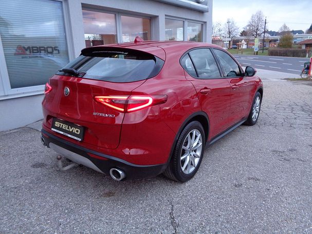 Alfa Romeo Stelvio 2.2 Super 110 kW image number 3