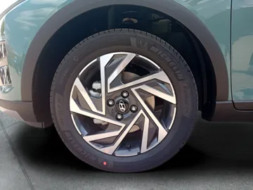 Car image 22