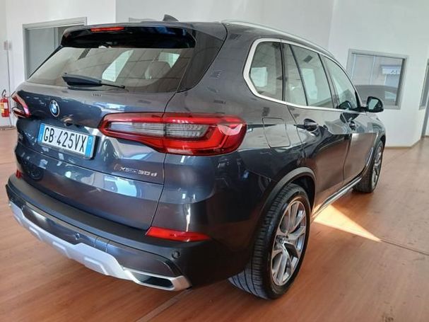 BMW X5 xDrive30d 210 kW image number 3