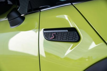 Car image 37