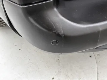 Car image 32