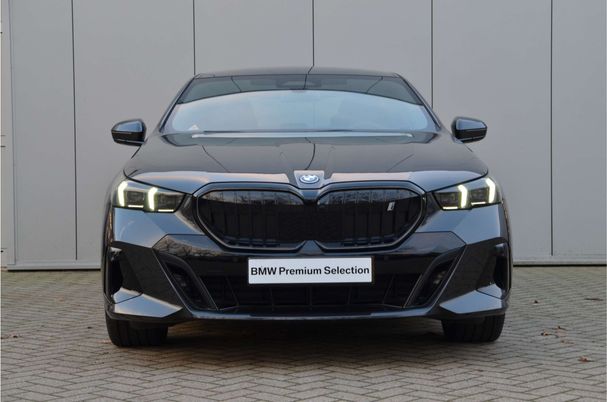 BMW i5 eDrive40 250 kW image number 2