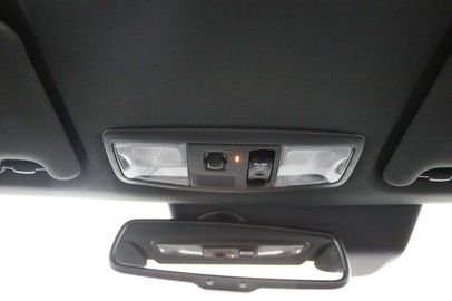 Car image 29