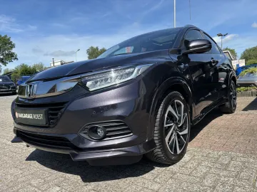 Car image 25