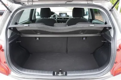 Car image 31