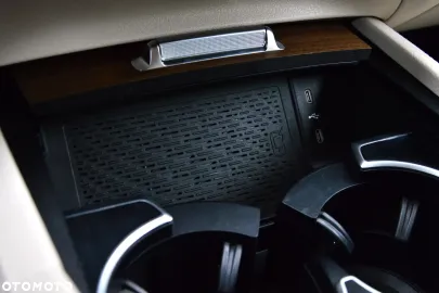 Car image 39