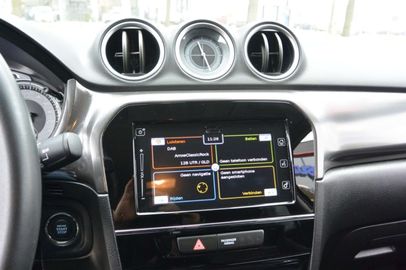 Car image 24