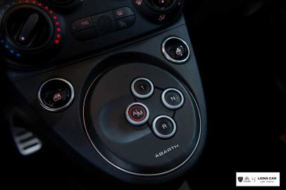 Car image 23
