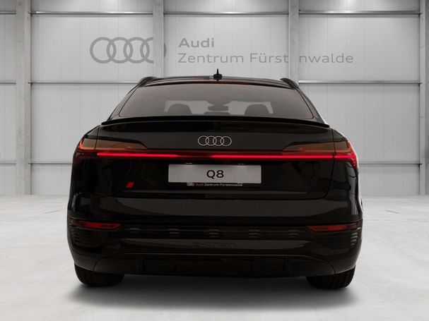 Audi Q8 55 quattro e-tron S-line Sportback 300 kW image number 3