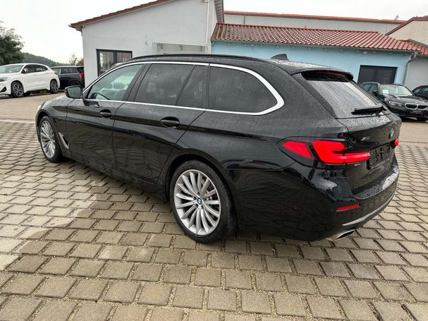 BMW 530d Touring Luxury Line xDrive 210 kW image number 10