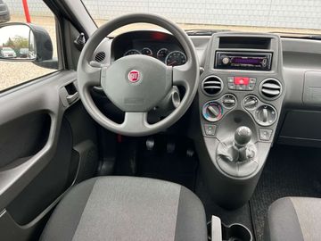 Car image 12