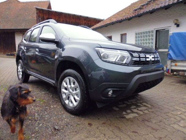 Dacia Duster Blue dCi 115 4WD 84 kW image number 2