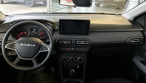 Car image 15