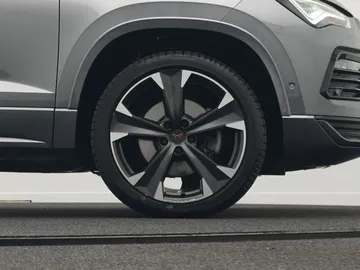 Car image 49