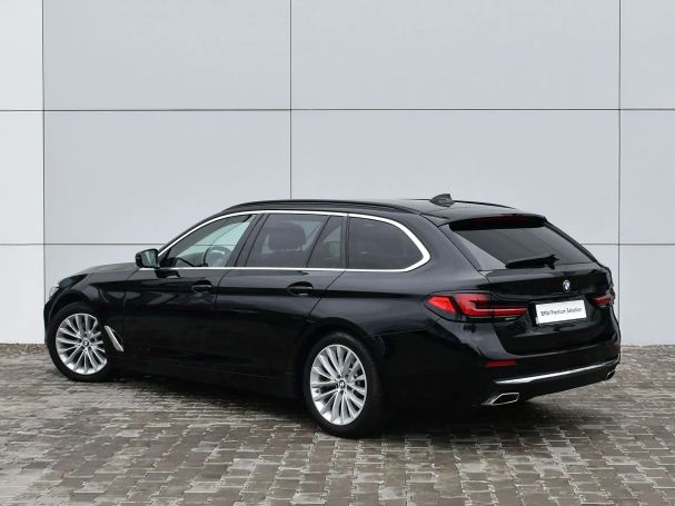 BMW 520d Touring xDrive Luxury Line 140 kW image number 7