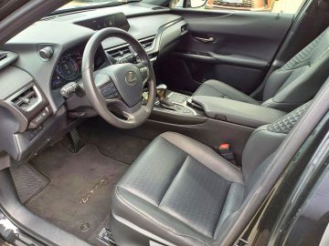 Car image 21