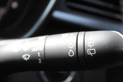 Car image 46