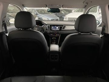 Car image 30