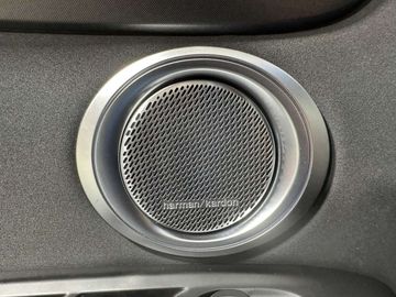 Car image 33