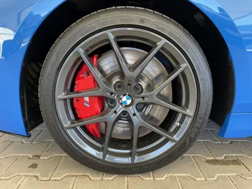 Car image 30