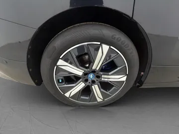 Car image 38
