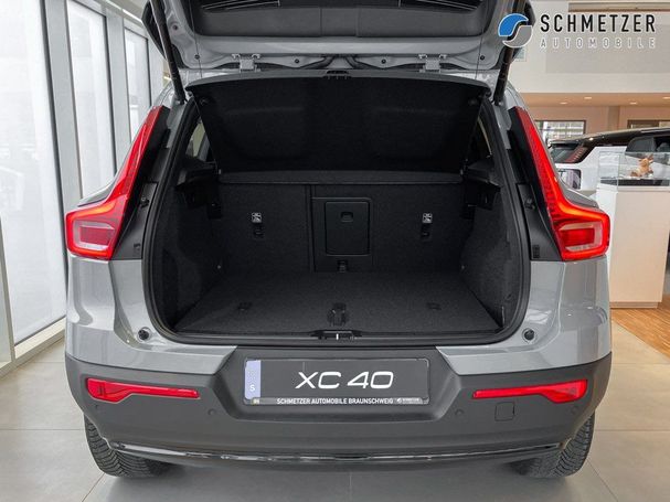 Volvo XC40 Plus Dark 120 kW image number 12