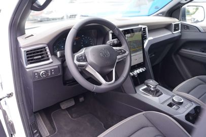 Car image 33