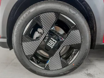 Car image 29