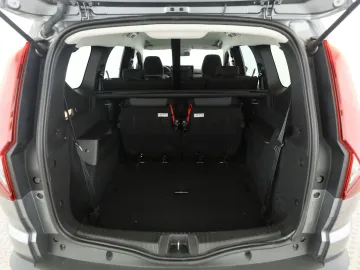 Car image 36