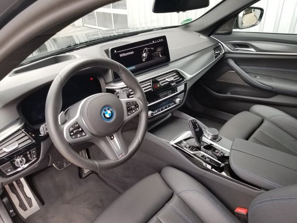 BMW 530i Touring 185 kW image number 8