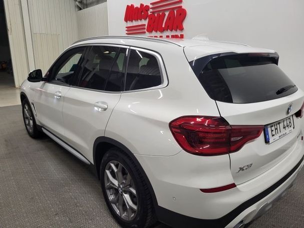 BMW X3 xDrive30e 215 kW image number 9