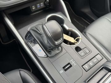 Car image 33