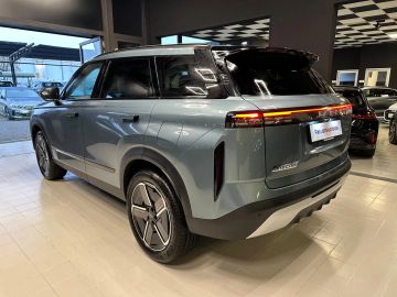 Car image 26