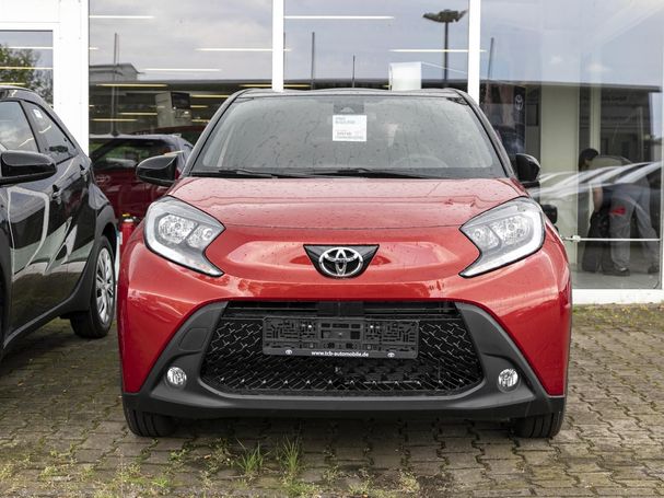 Toyota Aygo X 1.0 53 kW image number 2