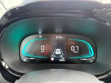 Car image 27
