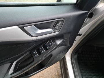 Car image 37