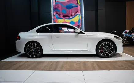 Car image 5