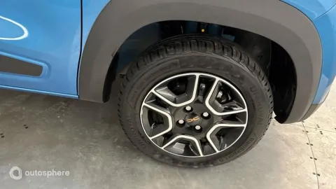 Car image 20
